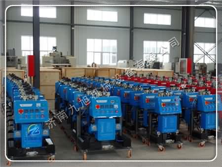 防水施工機(jī)械化噴涂是未來(lái)發(fā)展的必然趨勢(shì)(圖1) 防水施工機(jī)械化噴涂是未來(lái)發(fā)展的必然趨勢(shì)